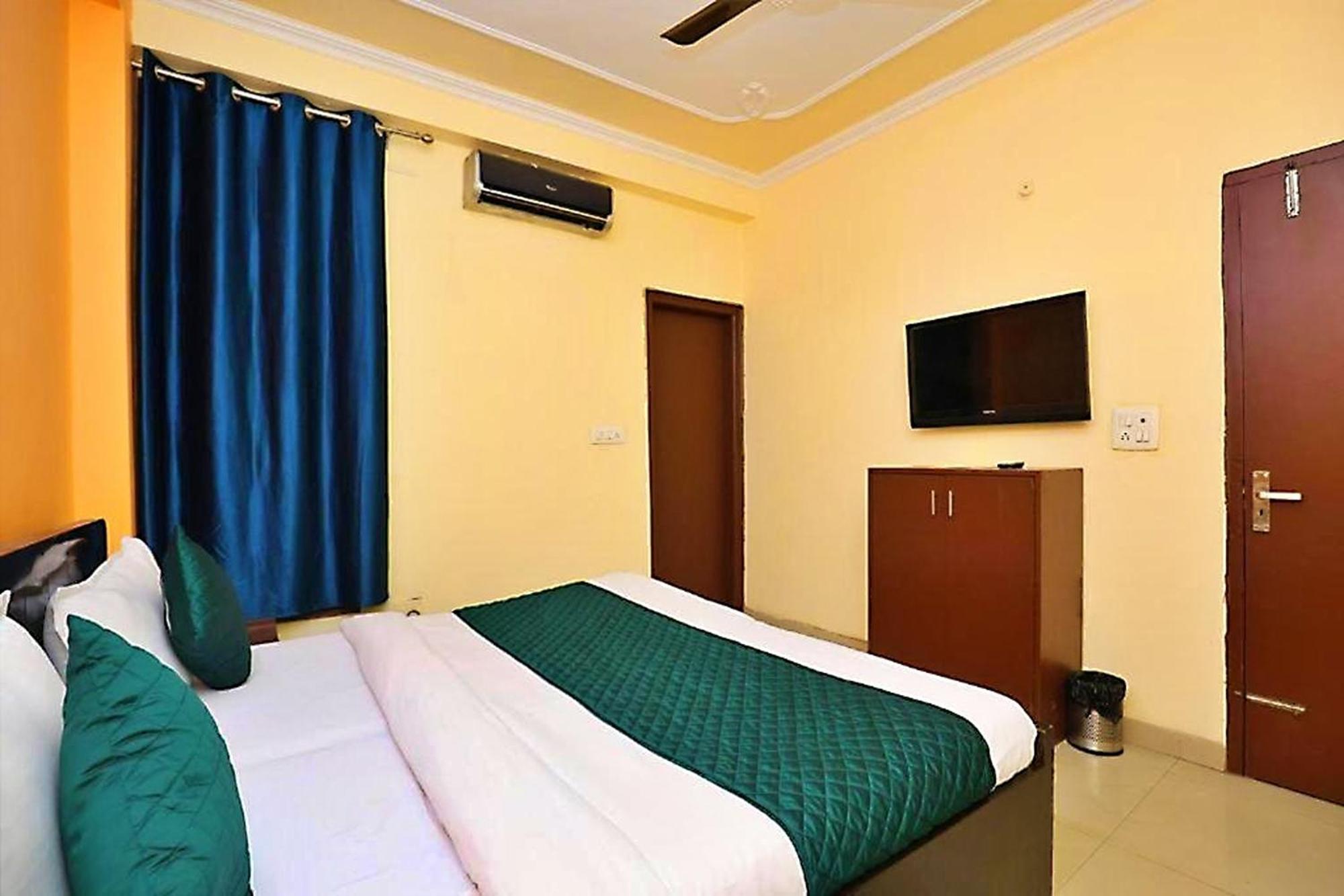 Hotel Sunlight Inn New Delhi Exterior photo