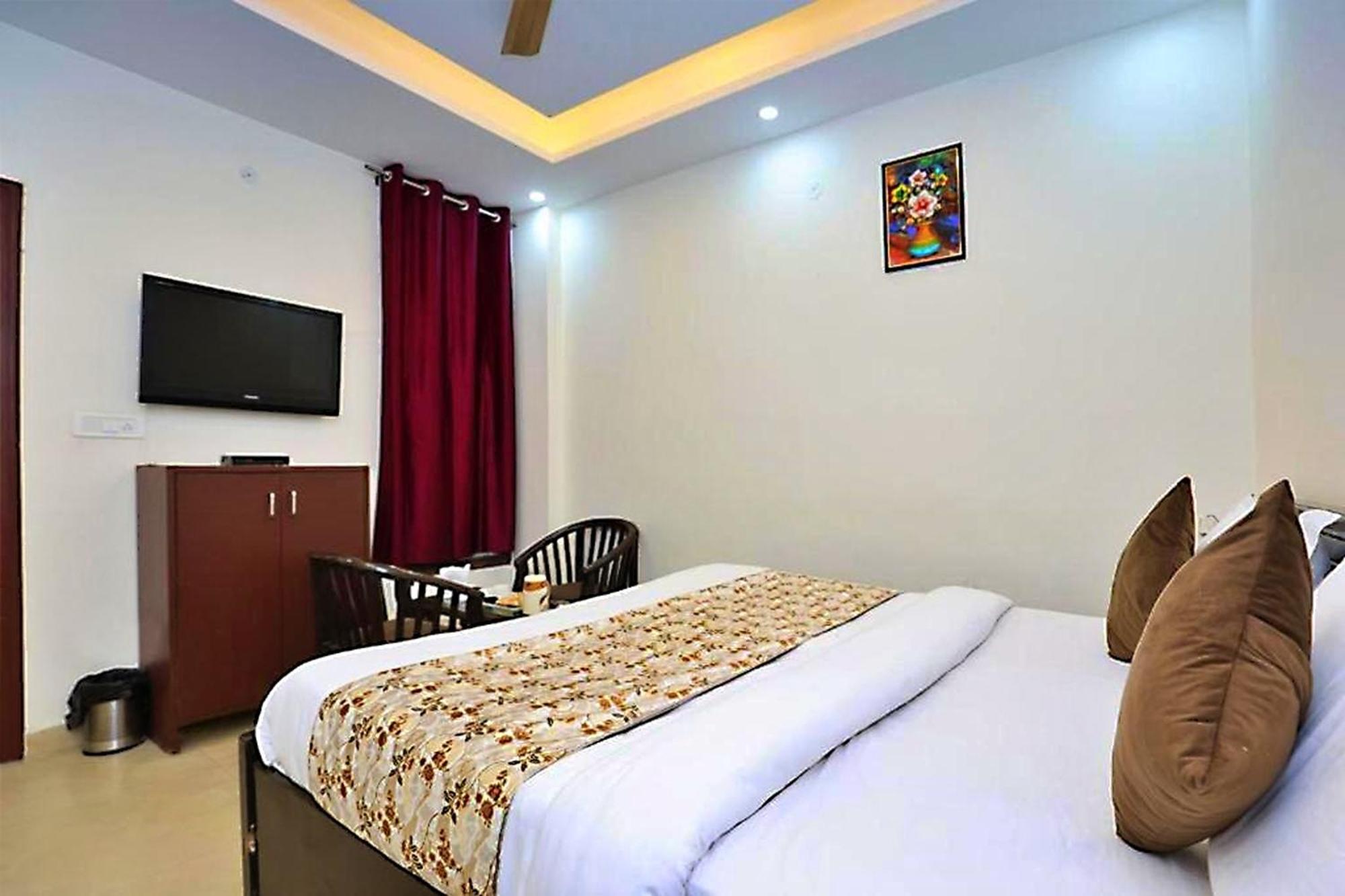 Hotel Sunlight Inn New Delhi Exterior photo