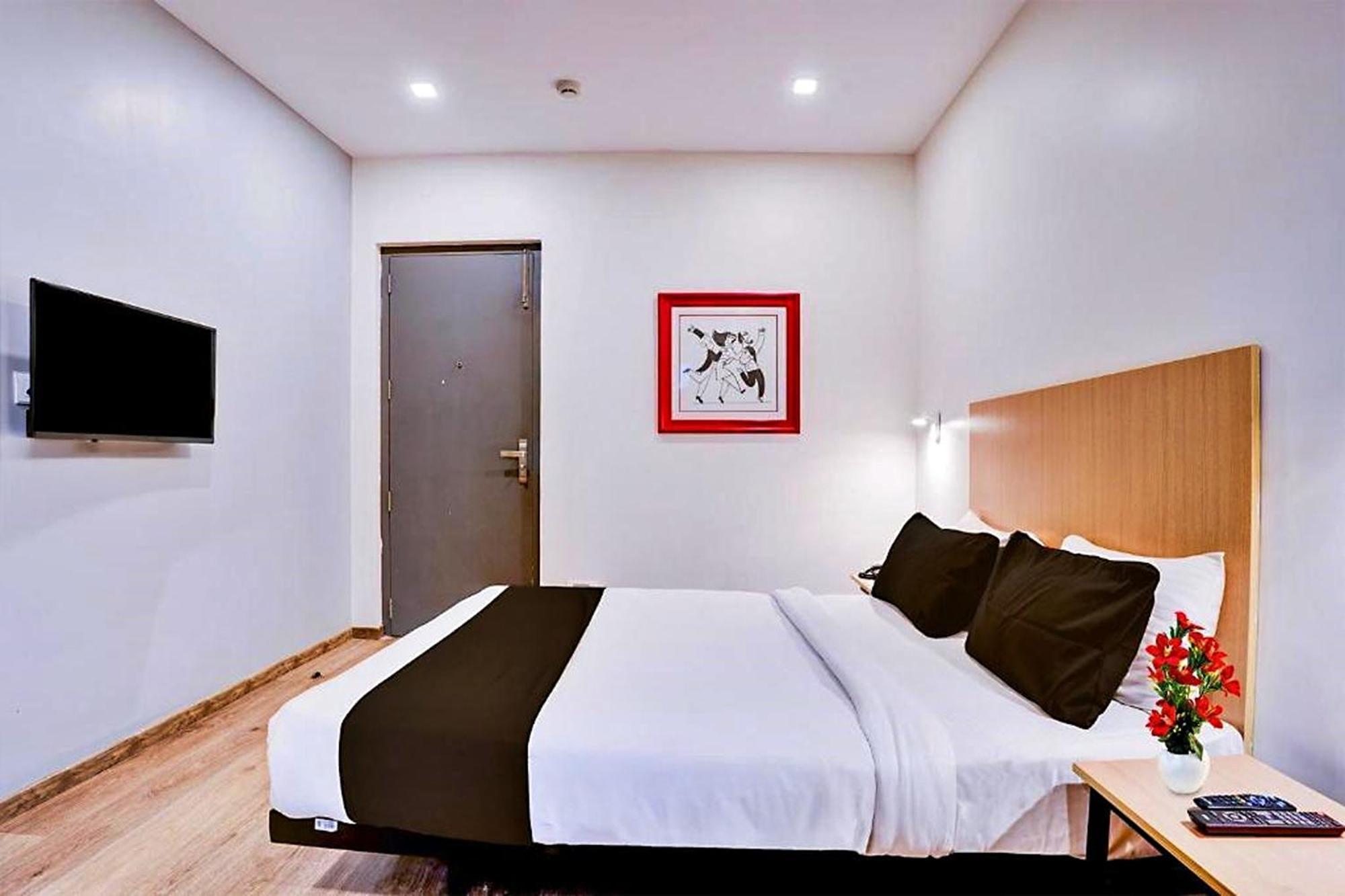 Hotel Sunlight Inn New Delhi Exterior photo